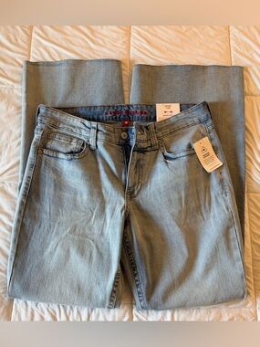 Lucky Brand Light Wash Low Rise Flare Jeans